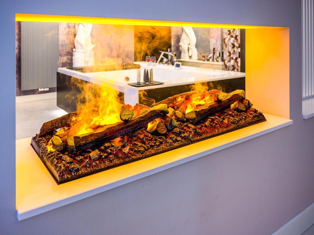Pietryna Apartments Luxury - Sauna , Jacuzzi , Bezposrednio Przy Ul Piotrkowskiej วูดช์ ภายนอก รูปภาพ