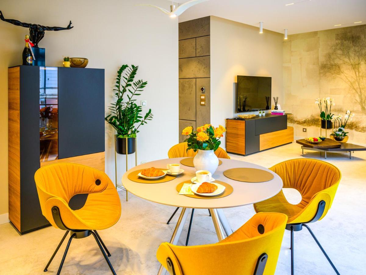 Pietryna Apartments Luxury - Sauna , Jacuzzi , Bezposrednio Przy Ul Piotrkowskiej วูดช์ ภายนอก รูปภาพ