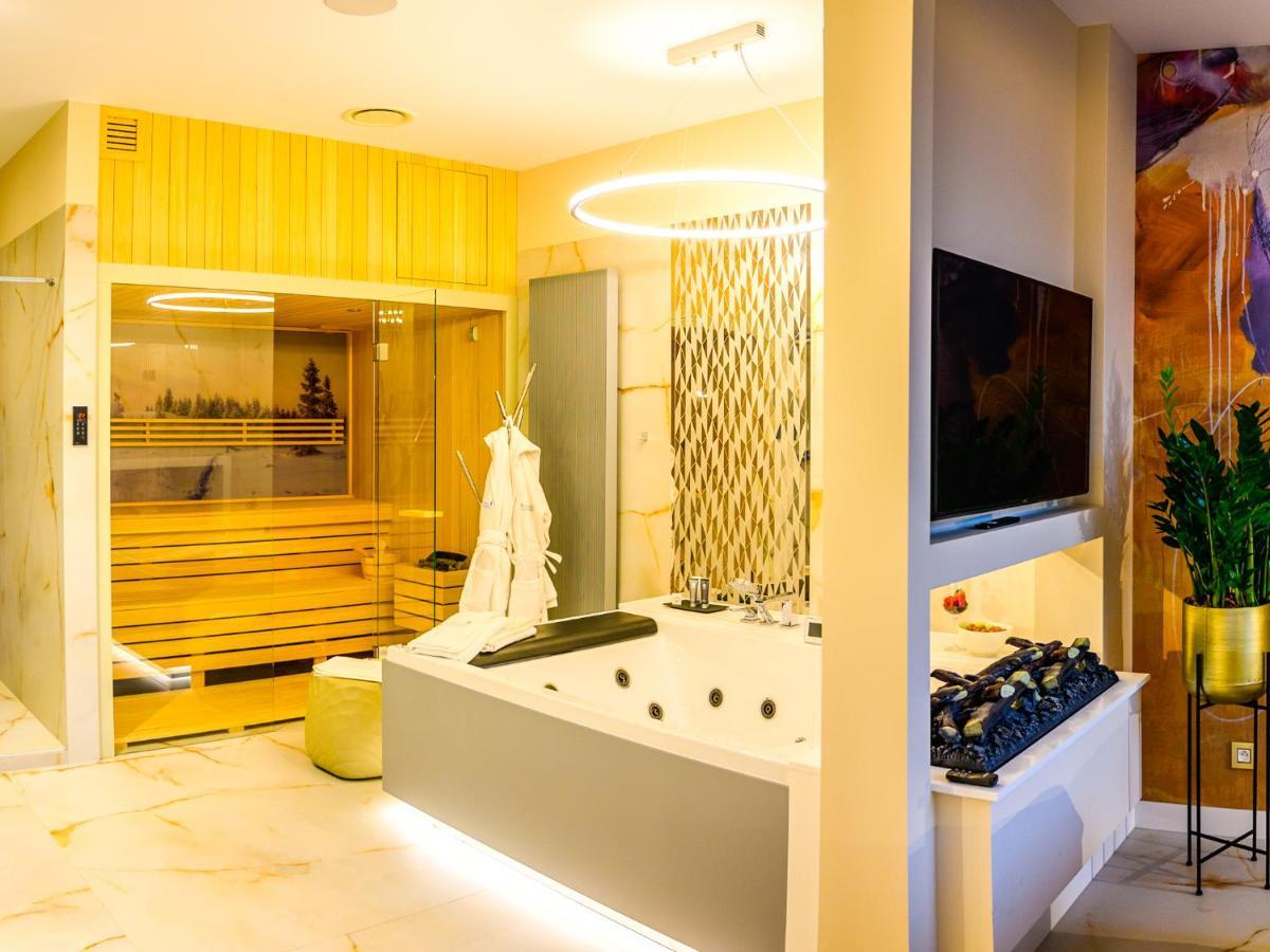 Pietryna Apartments Luxury - Sauna , Jacuzzi , Bezposrednio Przy Ul Piotrkowskiej วูดช์ ภายนอก รูปภาพ